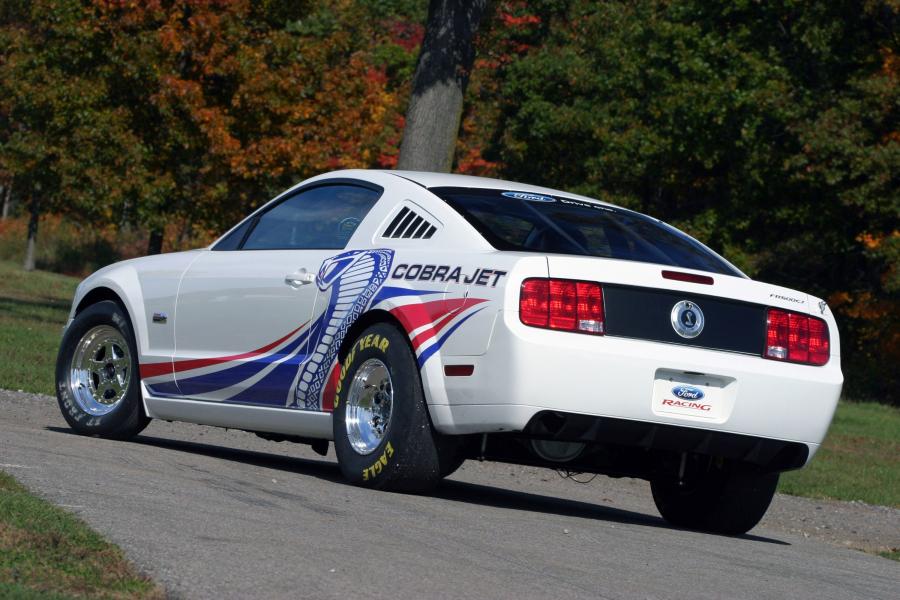  Ford Mustang Cobra Jet 2008 года  (фото 2 из 7)